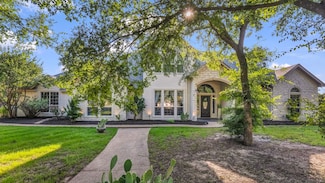 100 Oakview Dr, Hudson Oaks, TX 76087