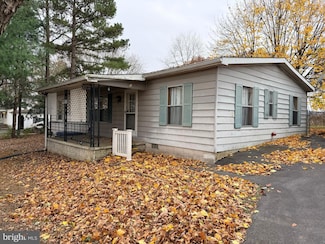 16872 Shinham Rd, Hagerstown, MD 21740