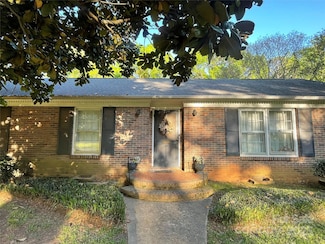 729 Aintree Rd, Charlotte, NC 28215