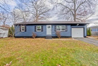 211 Glenoak Dr, Springfield, MA 01129