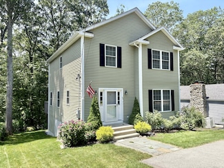 82 Bayview Rd, Niantic, CT 06357