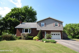 123 Oak Ridge Dr, Schenectady, NY 12302