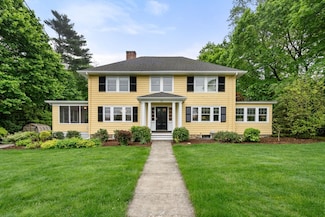 15 Pleasant St, Sharon, MA 02067
