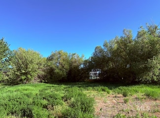 120 Willow Ave E, Fairfield, ID 83327
