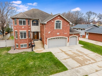 9812 Minnick Ave, Oak Lawn, IL 60453