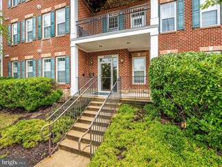23620 Overlook Park Dr Unit 302, Clarksburg, MD 20871