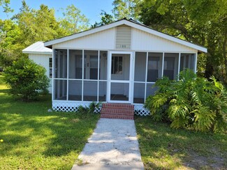 105 12th St, Apalachicola, FL 32320