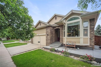 6581 W Alamo Dr, Littleton, CO 80123