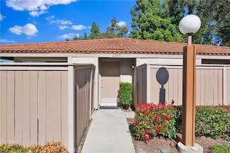 2325 Dahlia Dr, Tustin, CA 92780
