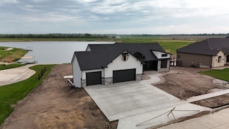 2845 Malibu Dr, Salina, KS 67401