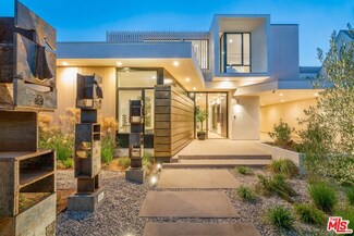 9018 Dorrington Ave, West Hollywood, CA 90048