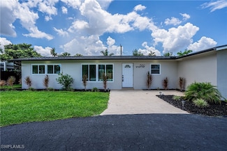 1560 Ricardo Ave, Fort Myers, FL 33901