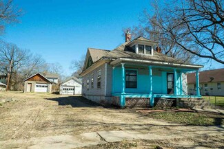506 N Vine St, Peabody, KS 66866