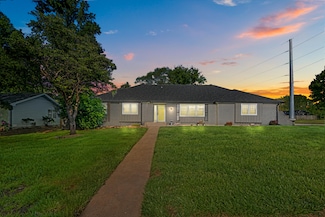 3145 S Glenhaven Ave, Springfield, MO 65804