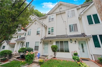 221 Arlo Rd, Staten Island, NY 10301