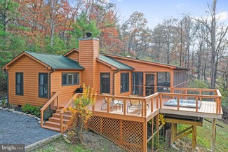 646 Whispering Pines Way, Lost City, WV 26810