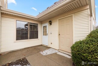 30 Wycoff Way E, East Brunswick, NJ 08816
