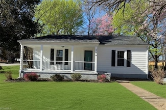 706 Cranbrook St, Greensboro, NC 27407