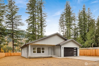 2481 Blackbird Valley Ln, Maple Falls, WA 98266