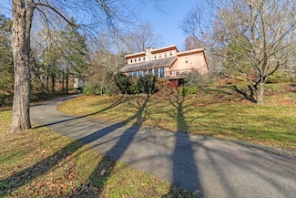 67 Moodus Leesville Rd, Moodus, CT 06469