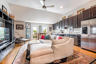 2525 College St, Jacksonville, FL 32204