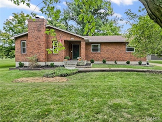 1382 Spring Dr, Herculaneum, MO 63048