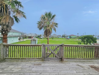 1972 Avenue D, Port Bolivar, TX 77650