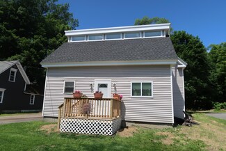 47 Second St, Hallowell, ME 04347