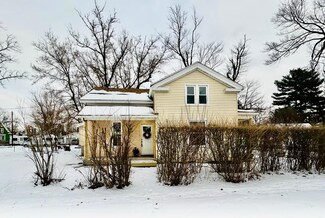 501 Beech St, Valparaiso, IN 46383