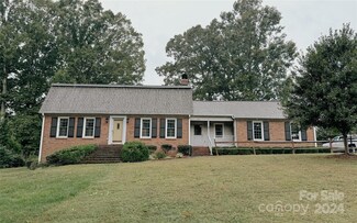 727 Belmorrow Dr, Charlotte, NC 28214
