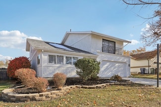 17005 Thackery St, Oak Forest, IL 60452