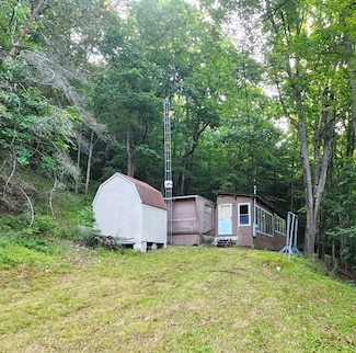 1364 Rich Valley Rd, Emporium, PA 15834