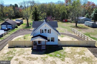 1089 E Sherman Ave, Vineland, NJ 08361
