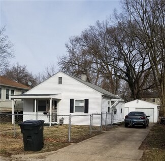 662 S Sycamore St, Decatur, IL 62522