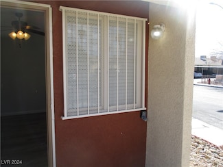 3874 Soda Springs Dr, Las Vegas, NV 89115