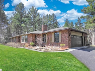 7021 Cook Rd, Williamsburg, MI 49690
