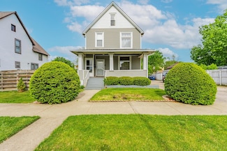 913 N 8th Ave, Maywood, IL 60153