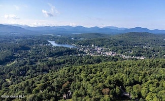 L9.000 Palisade Pkwy, Saranac Lake, NY 12983