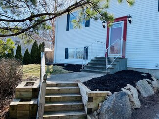 65 Remington Farm Dr, Coventry, RI 02816