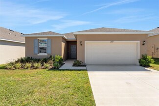 207 Bottle Brush Dr, Haines City, FL 33844