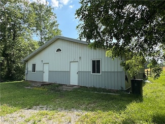 67 Neal Ann Dr, Parkersburg, WV 26104