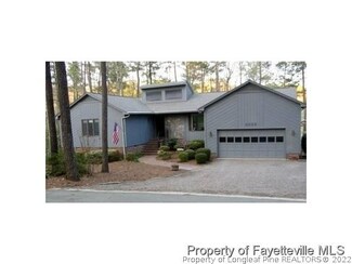 4032 Grey Fox Ct, Sanford, NC 27332
