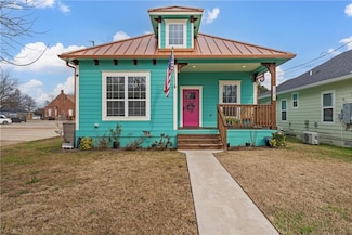 706 S 9th St, Waco, TX 76706