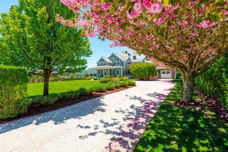 24 Cannonbury Ln, Siasconset, MA 02564
