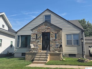 3818 T St, Omaha, NE 68107