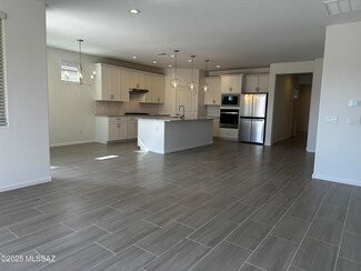10454 E Silver Fox Dr, Tucson, AZ 85748