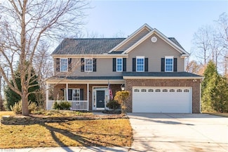 210 Waters Edge Dr, Archdale, NC 27263