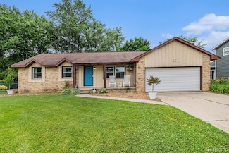 5369 Old Franklin Rd, Grand Blanc, MI 48439