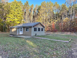 303 Oak St, Fife Lake, MI 49633