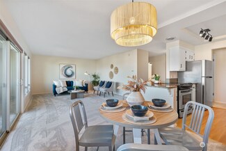 924 N Garden St Unit 301, Bellingham, WA 98225